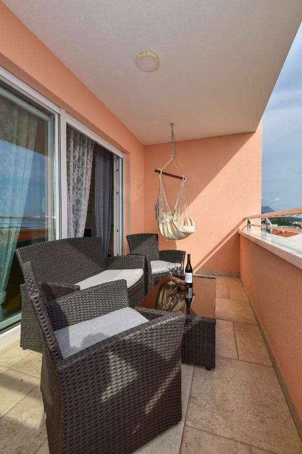 Evelin 4* Makarska